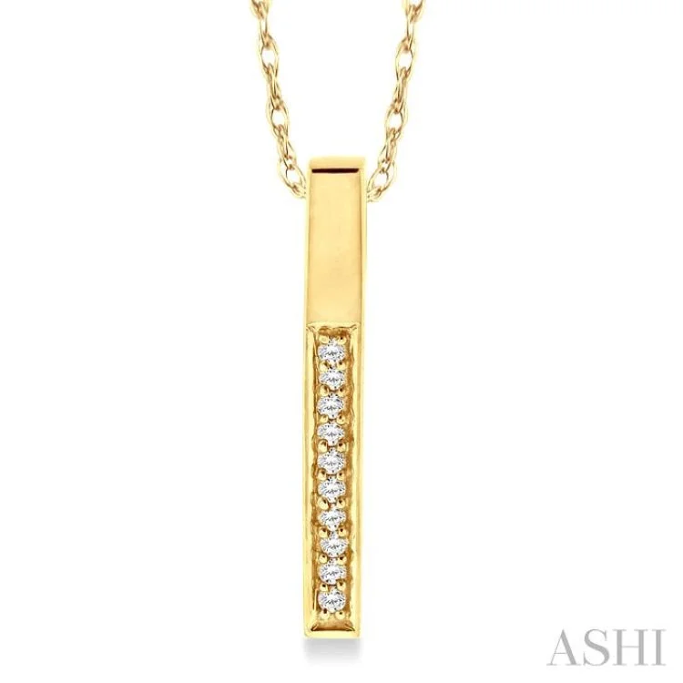 1/10 Ctw Round Cut Diamond Stick Pendant in 10K Yellow Gold with Chain