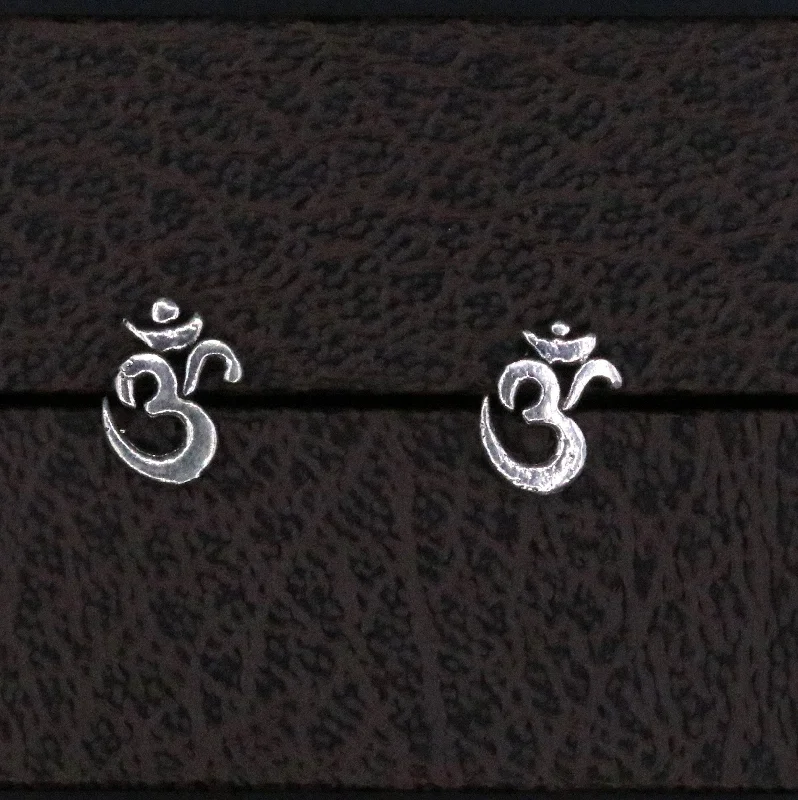 Sterling silver handmade aum om stud earring fabulous indan idol symbol earring jewelry for unisex s26