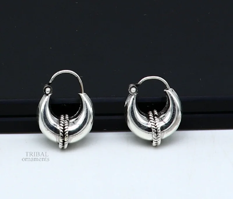 Vintage Design 925 sterling silver fabulous hoops earring, tribal kundal earring from Rajasthan India, best gifting unisex jewelry ear1048