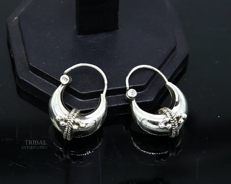 Vintage Design 925 sterling silver fabulous hoops earring, tribal kundal earring from Rajasthan India, best gifting unisex jewelry ear1057