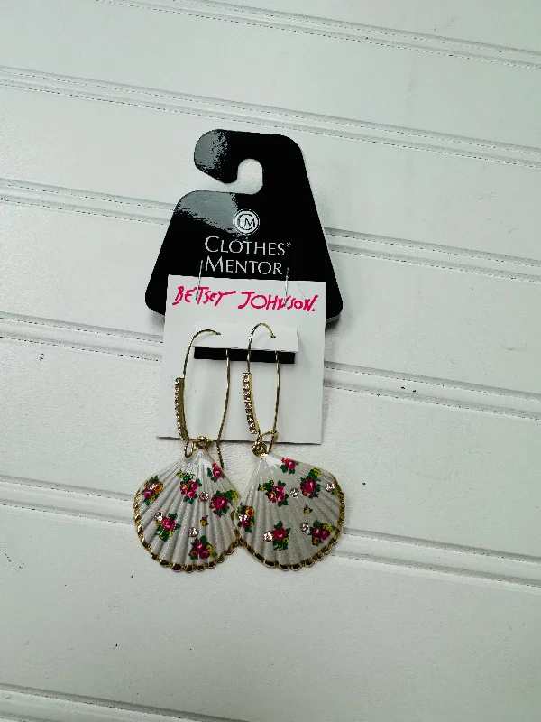 Earrings Dangle/drop By Betsey Johnson