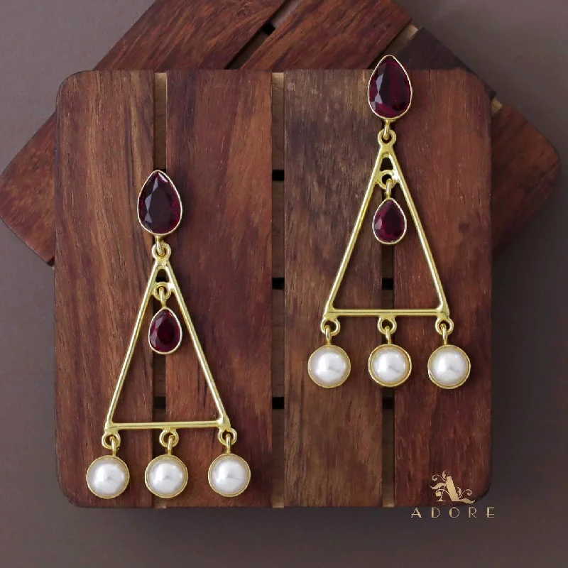 Glossy Drops Triangle Tri Pearl Earring