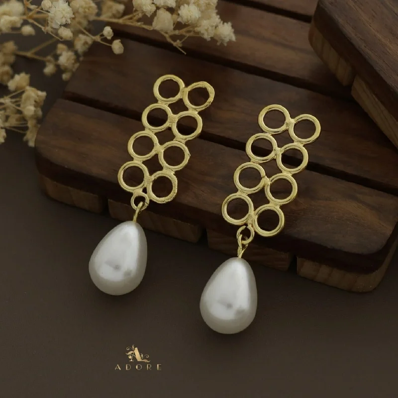 Mehnaz Golden Circles Nawal Pearl Drop Earring