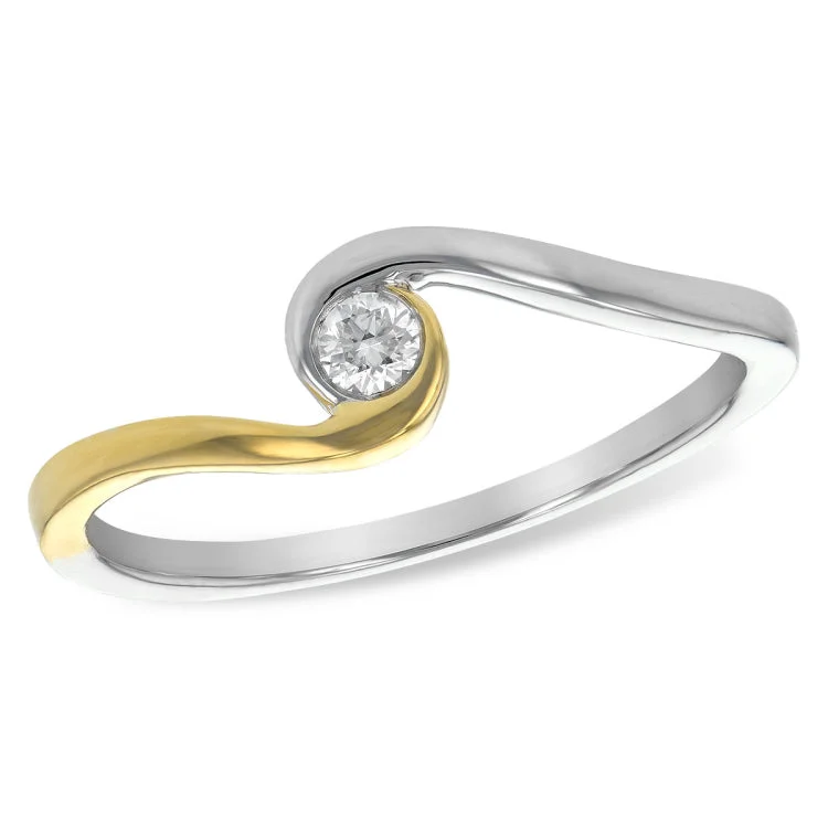 14KT Gold Ladies Diamond Ring