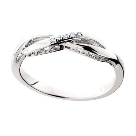 From the Aspire 925 collection, this Sterling silver and .025ct diamond ring has fine gallery work.