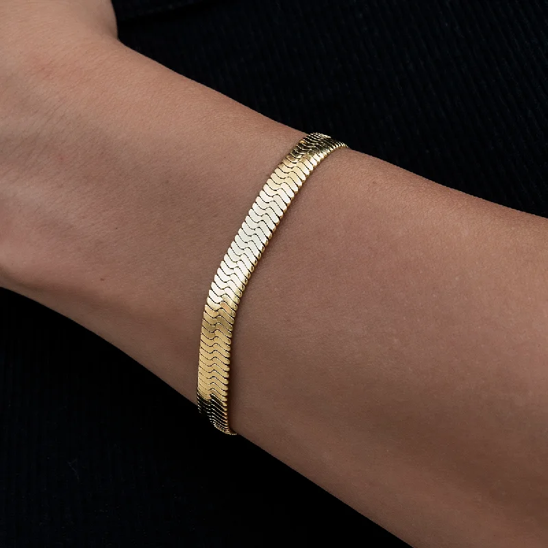 Herringbone Bracelet in Yellow Gold- 6mm